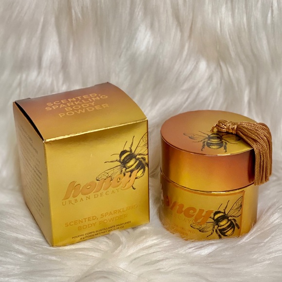 Urban Decay Honey Scented Sparkling Body Powder - Picture 7 of 10